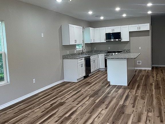 5th image of 75 Johnsonville