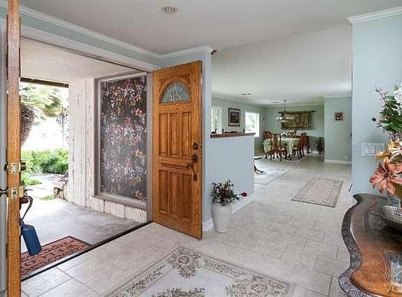 4th image of 115 La Crescenta Dr