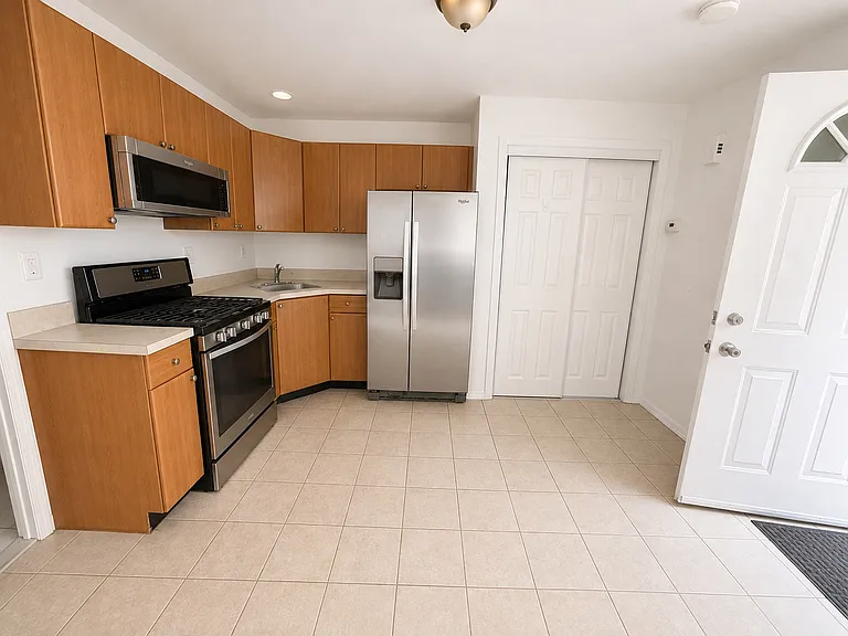 15 Orchard Ave #2 — Photo 4