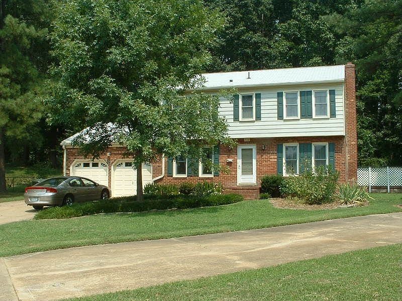 1st image of 936 Sherry Cir