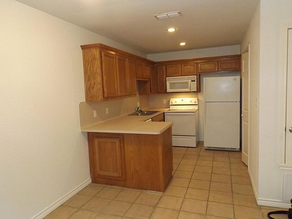 3rd image of 902 Andrews St #902A