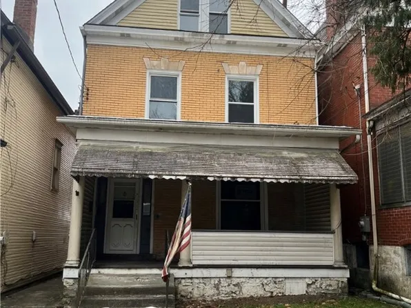419 Robinson St, Pitcairn, PA 15140