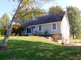 9823 W Clarksboro Dr, Liberty, MO 64068
