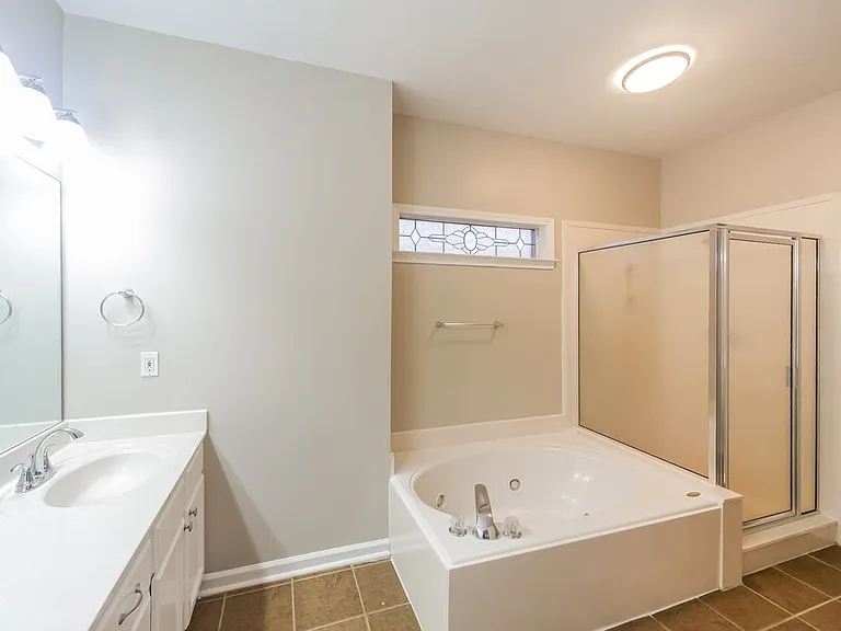 5606 Southbend Ln — Photo 12