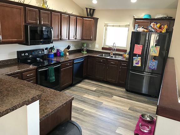 5th image of 291 Hickory Ct