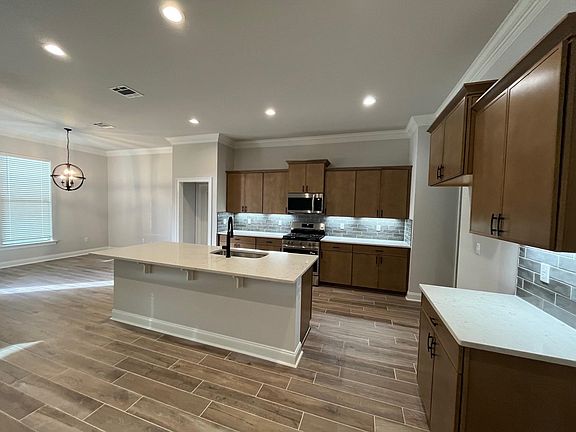 3rd image of 277 Kings Wood Ave