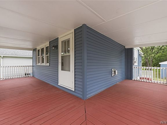 4th image of 580 Longmeadow Rd