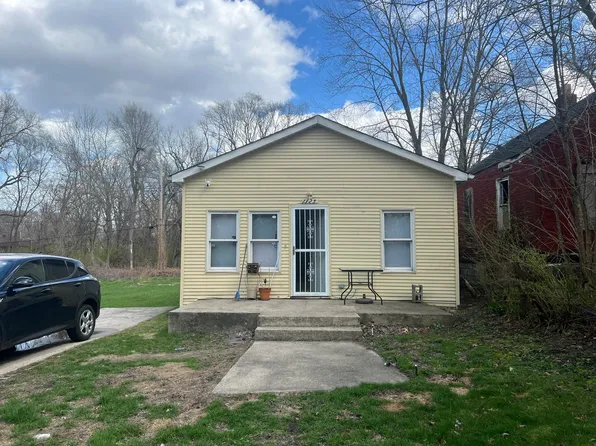 1325 Durbin St, Gary, IN 46406