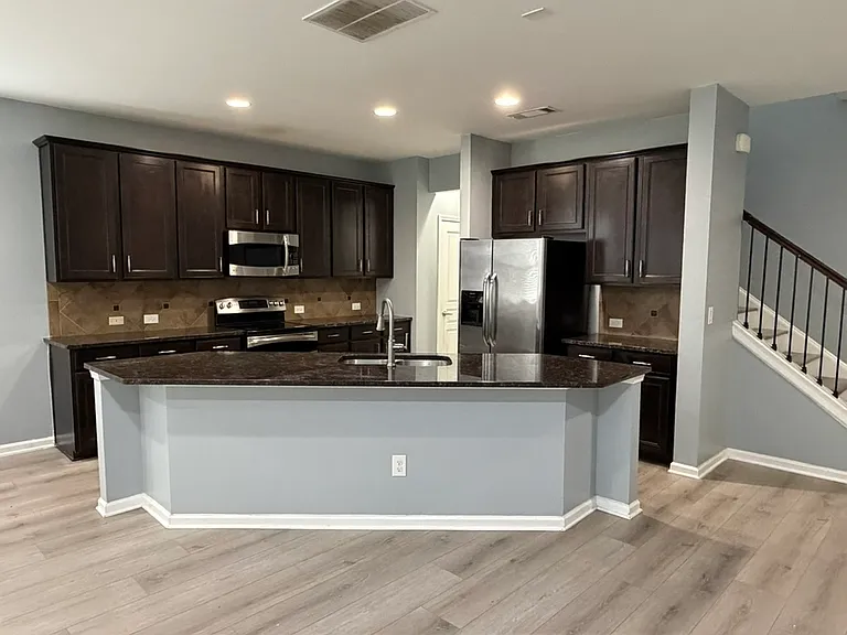 2161 Crestridge Trl NE — Photo 4