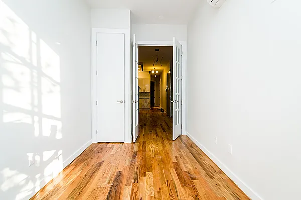 Rented by Nooklyn NYC LLC | media 53