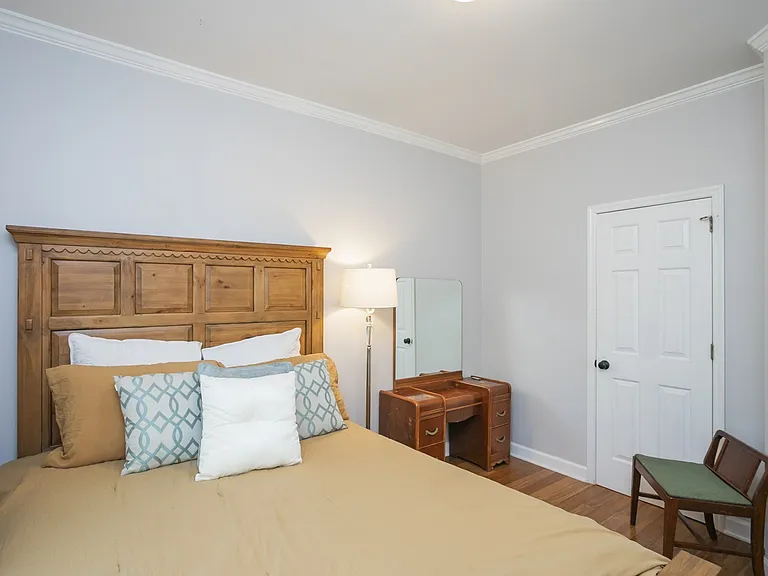 1004 Elmshade Ln — Photo 10