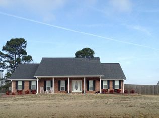 2910 E 28th St, Hope, AR 71801