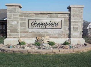 3132 Artesian Rd, Marion, IA 52302