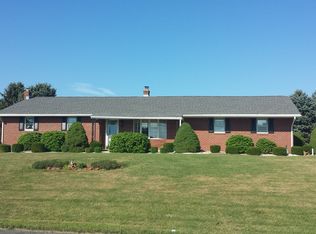 212 Old Topton Rd, Mertztown, PA 19539