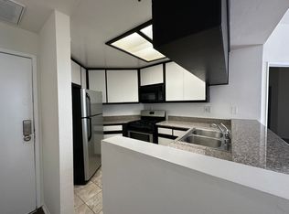 Sycamore (1229), Los Angeles, CA 90038