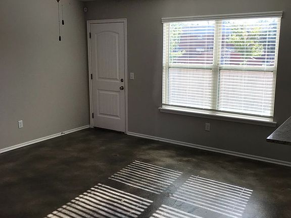 5th image of 118 NE 23rd St #118H