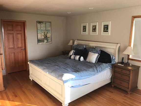 2nd image of 4815 Somerset Dr SE