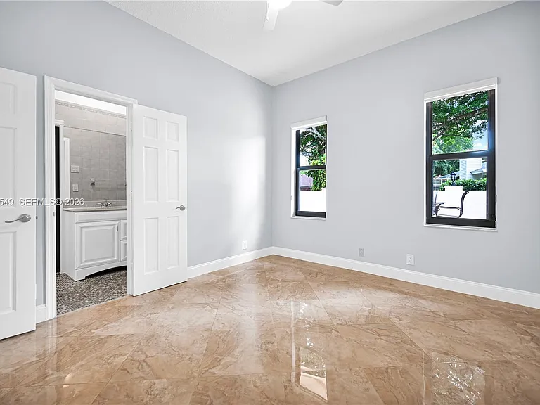 1067 SW 92nd Ave — Photo 33