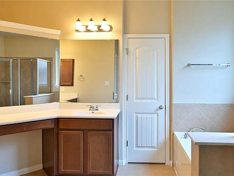 100 Lake Mineral Wells Dr — Photo 28