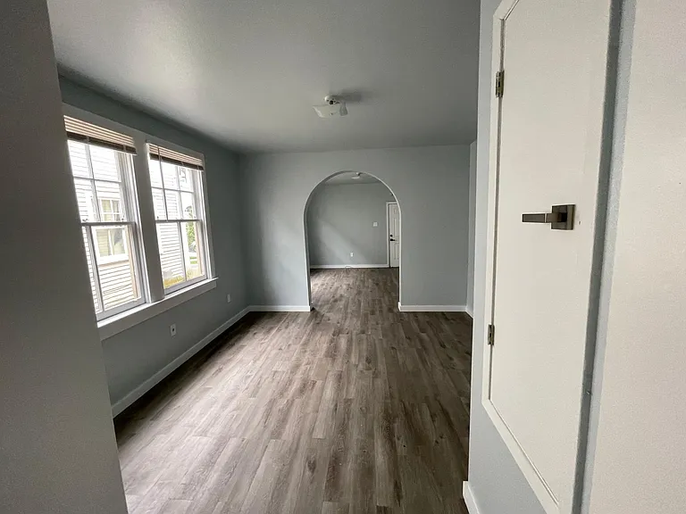 2824 Broadway St — Photo 6