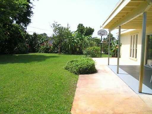 1/2 Acre, Backyard, fully fenced