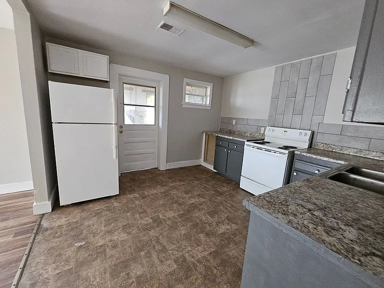 202 Crawford Rd — Photo 9