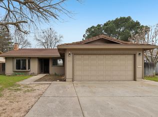 1832 Woodstock Way, Sacramento, CA 95825