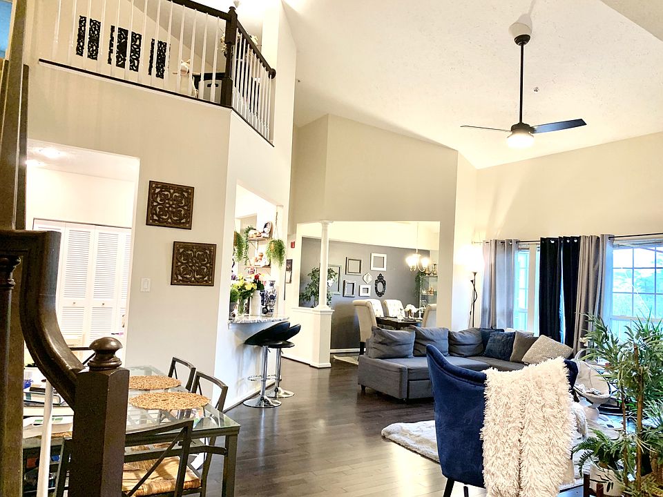Beautiful living area with loft