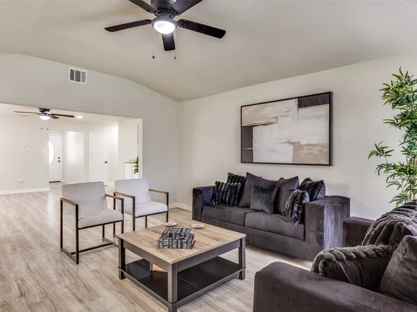 5624 Cando Dr, Fort Worth, TX 76134