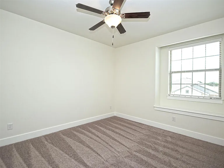 415 Parkline Dr — Photo 11