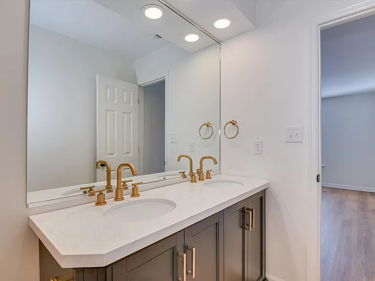 128 Barts Dr — Photo 20