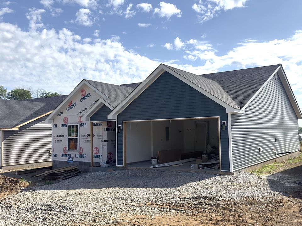 1st image of 113 Brooks Dr