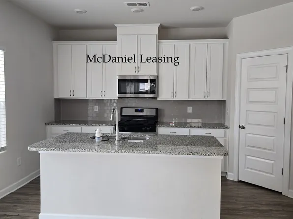 689 Grays Creek Rd, Spartanburg, SC 29301