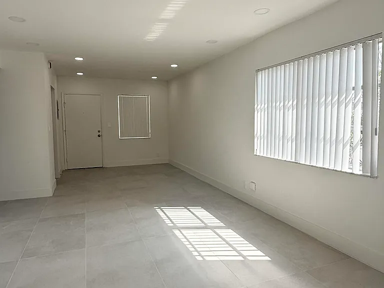 6505 Winfield Blvd — Photo 14