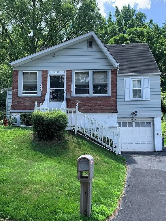 2038 McKinney Rd photo 1