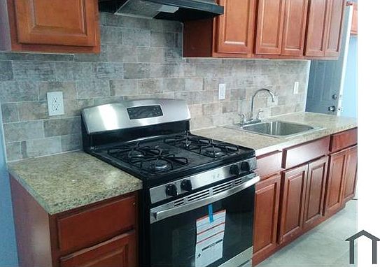 1st image of 380 Avon Ave APT 1