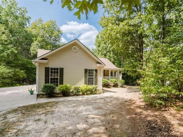 135 Pond Mill Ct SE, Silver Creek, GA 30173