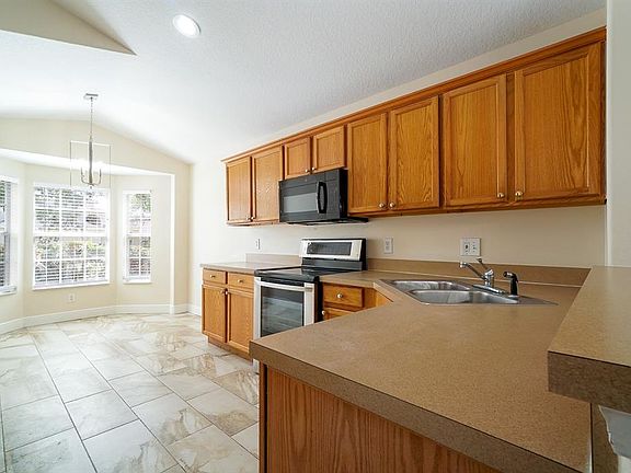 3rd image of 13518 Briarmoor Ct