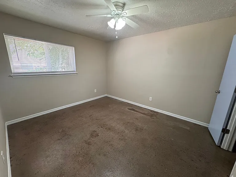 12204 Candelaria Rd NE — Photo 19