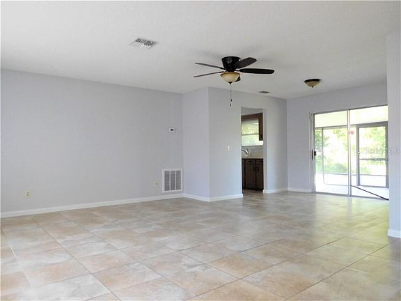 5th image of 956 Feather Dr