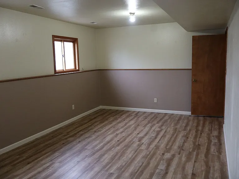 202 Arbour Dr — Photo 32