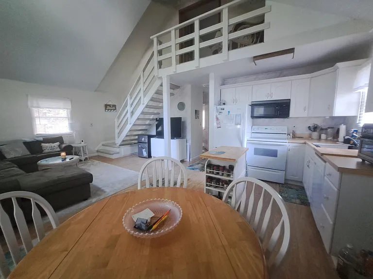 23020 Linden Dr — Photo 7