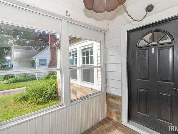 4th image of 1249 Canton St