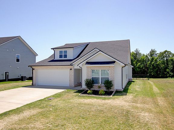 4th image of 381 Frontier Dr