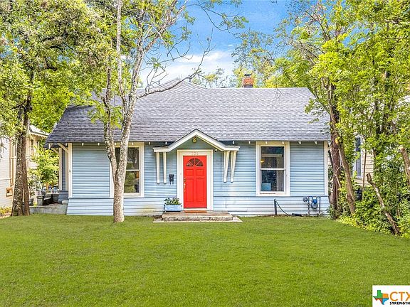 5th image of 206 E Huisache Ave