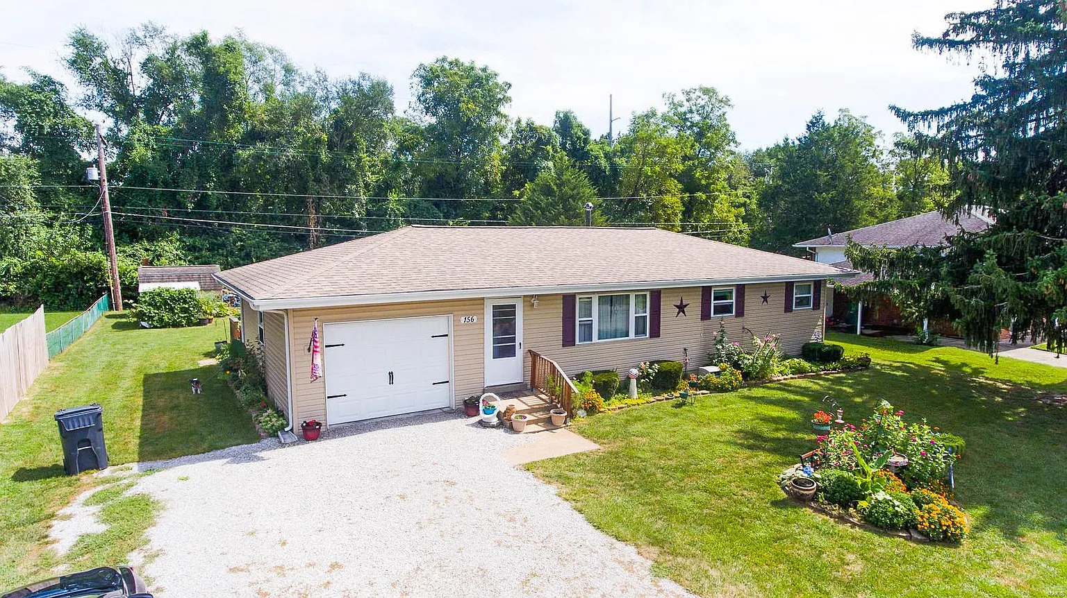 156 Liberty Dr photo 1