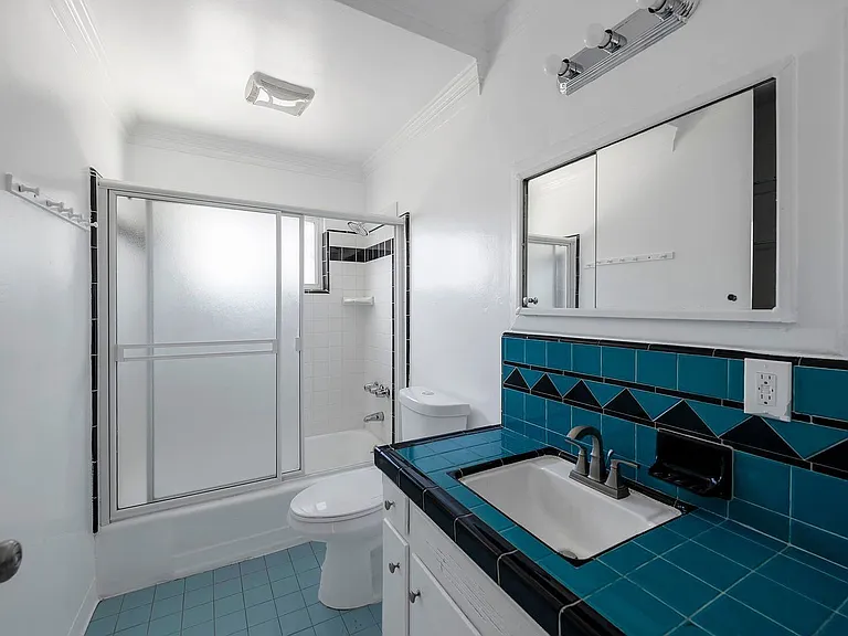 1008 N Stanley Ave #1 — Photo 9