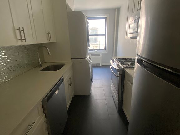 4th image of 45 Hawthorne St APT 4F