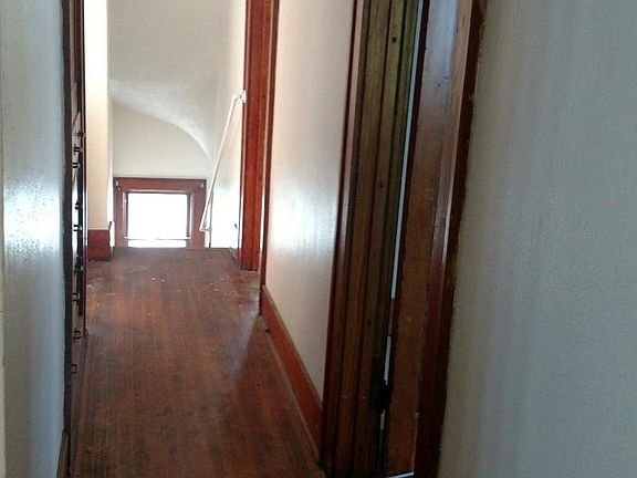 3rd image of 1810 Grandview Blvd