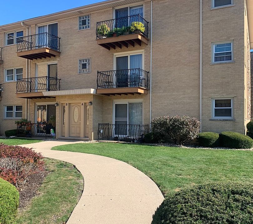 1st image of 32 Conti Pkwy #1A